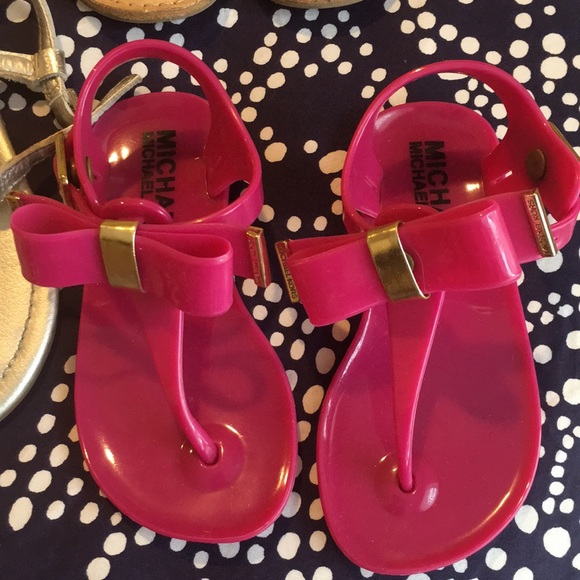 Bundle size 7 toddler shoes - Picture 2 of 4